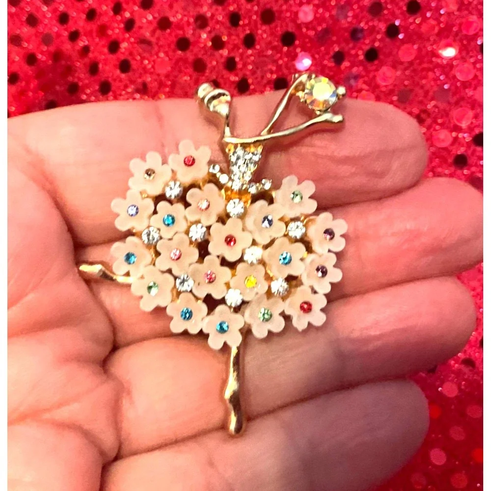 VINTAGE BALLERINA w/ RHINESTONES on WHITE Floral TUTU BROOCH AURORA BOREALIS!